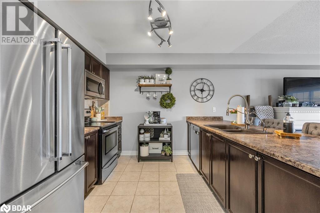 137 Sydenham Wells Unit# 25, Barrie, Ontario  L4M 0G7 - Photo 3 - 40683502