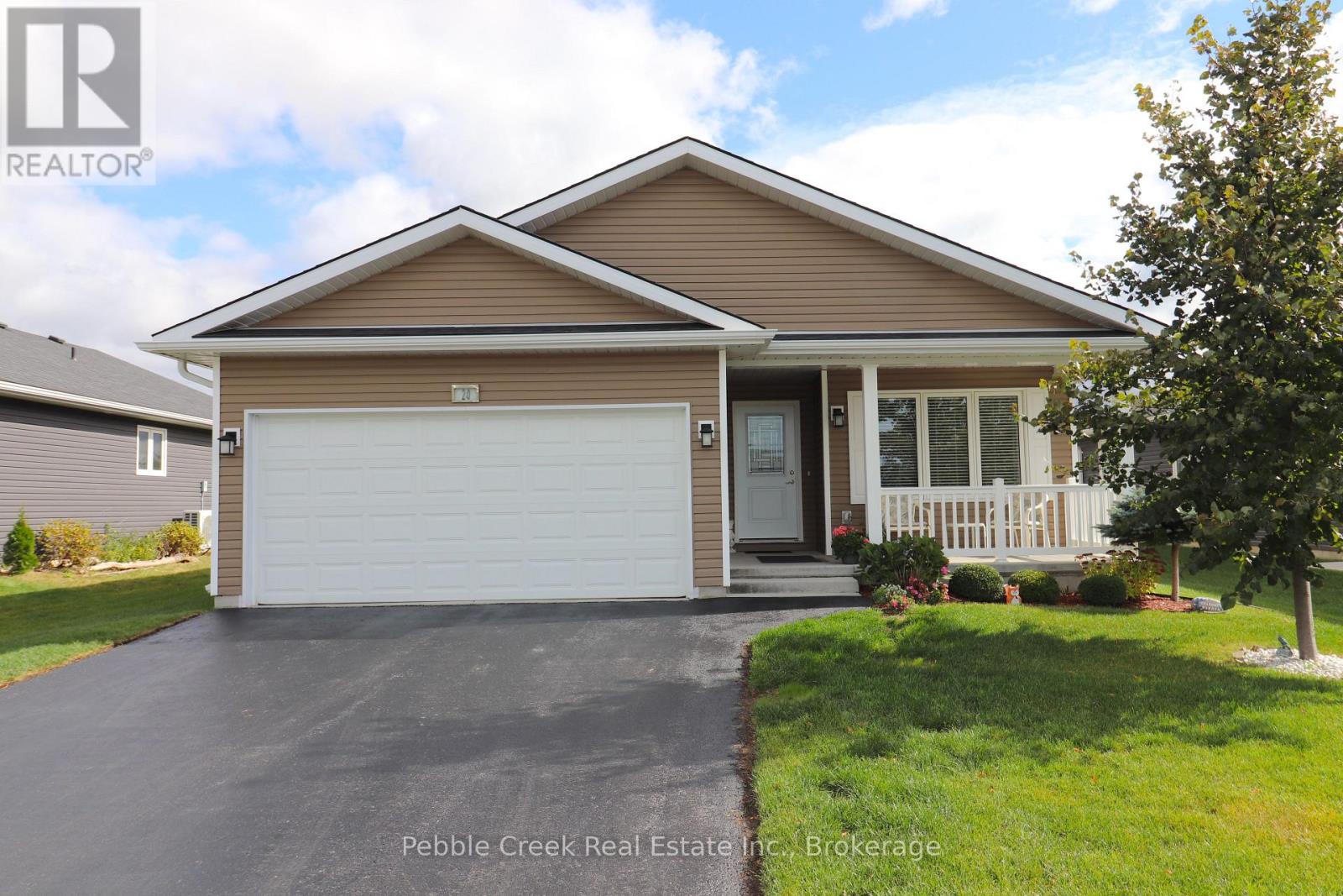 20 Huron Heights Drive, Ashfield-Colborne-Wawanosh, Ontario  N7A 0B1 - Photo 2 - X11881792