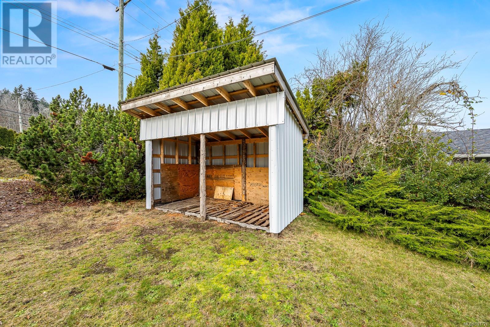 5642 Island Hwy S, Union Bay, British Columbia  V0R 3B0 - Photo 32 - 981721