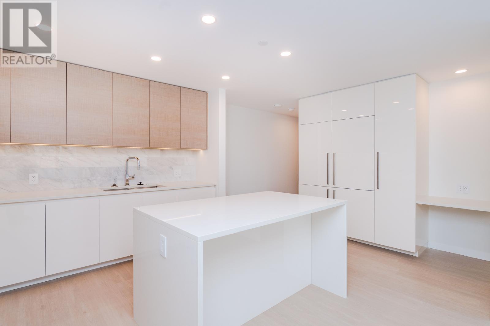 Listing Picture 10 of 35 : 1306 4168 LOUGHEED HIGHWAY, Burnaby / 本拿比 - 魯藝地產 Yvonne Lu Group - MLS Medallion Club Member