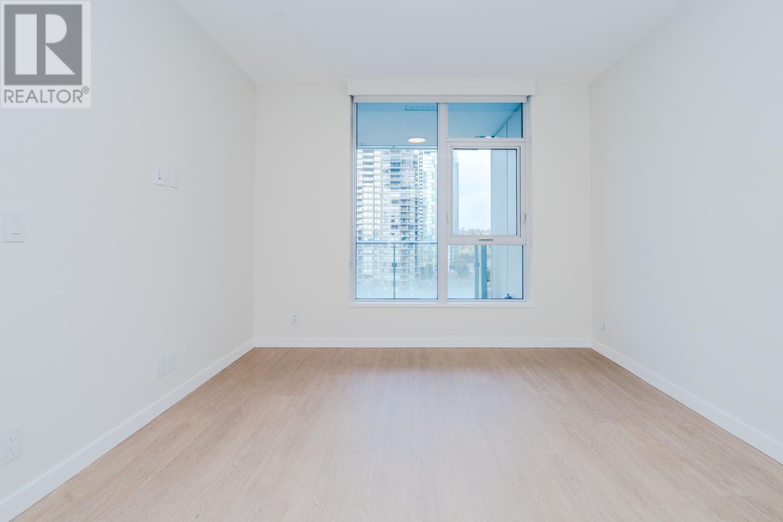 Listing Picture 12 of 35 : 1306 4168 LOUGHEED HIGHWAY, Burnaby / 本拿比 - 魯藝地產 Yvonne Lu Group - MLS Medallion Club Member