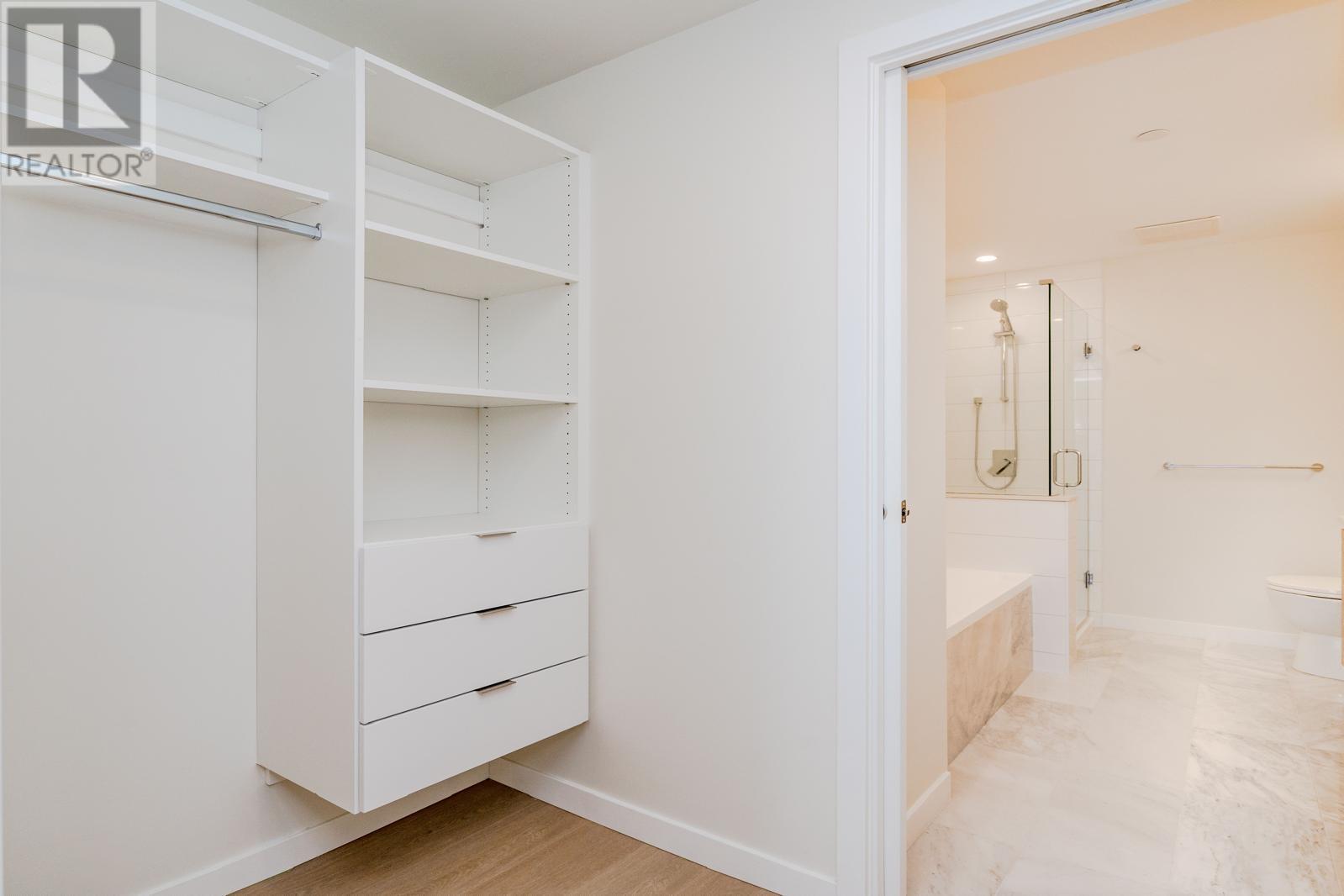 Listing Picture 14 of 35 : 1306 4168 LOUGHEED HIGHWAY, Burnaby / 本拿比 - 魯藝地產 Yvonne Lu Group - MLS Medallion Club Member