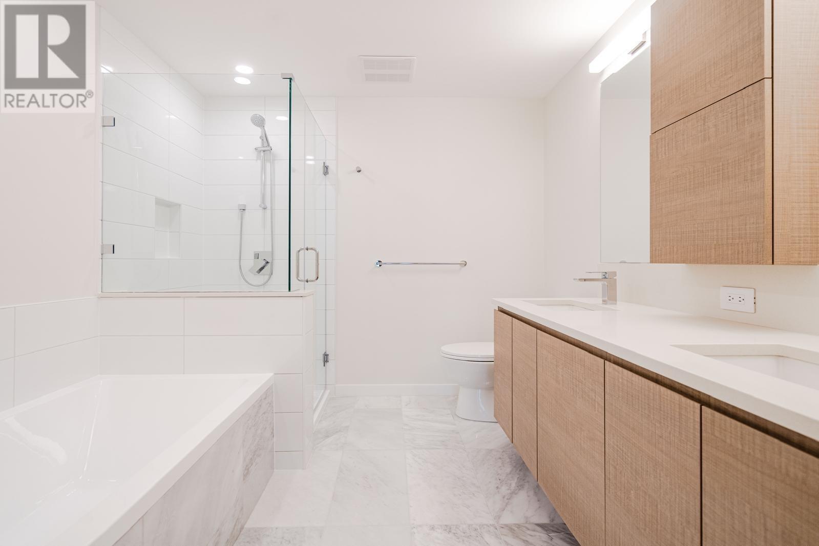 Listing Picture 13 of 35 : 1306 4168 LOUGHEED HIGHWAY, Burnaby / 本拿比 - 魯藝地產 Yvonne Lu Group - MLS Medallion Club Member