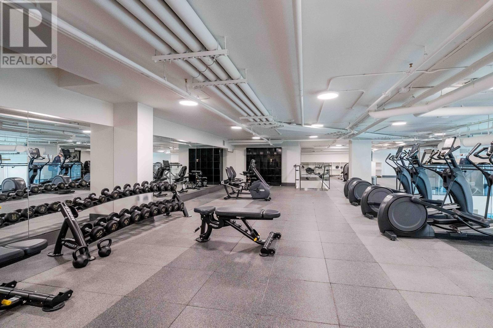 Listing Picture 22 of 35 : 1306 4168 LOUGHEED HIGHWAY, Burnaby / 本拿比 - 魯藝地產 Yvonne Lu Group - MLS Medallion Club Member