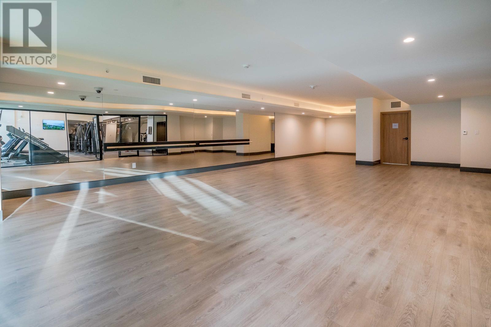 Listing Picture 25 of 35 : 1306 4168 LOUGHEED HIGHWAY, Burnaby / 本拿比 - 魯藝地產 Yvonne Lu Group - MLS Medallion Club Member