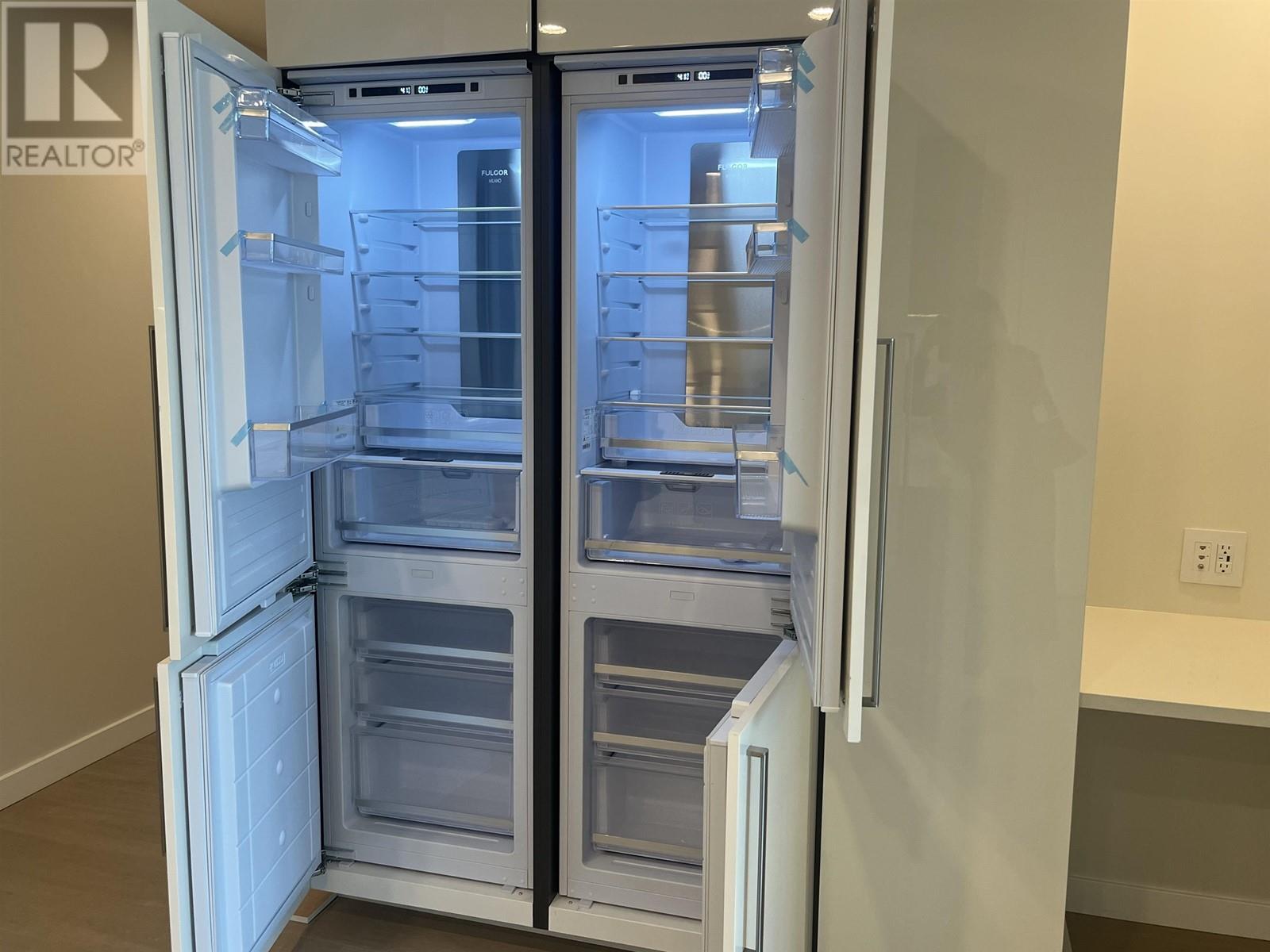 Listing Picture 17 of 35 : 1306 4168 LOUGHEED HIGHWAY, Burnaby / 本拿比 - 魯藝地產 Yvonne Lu Group - MLS Medallion Club Member