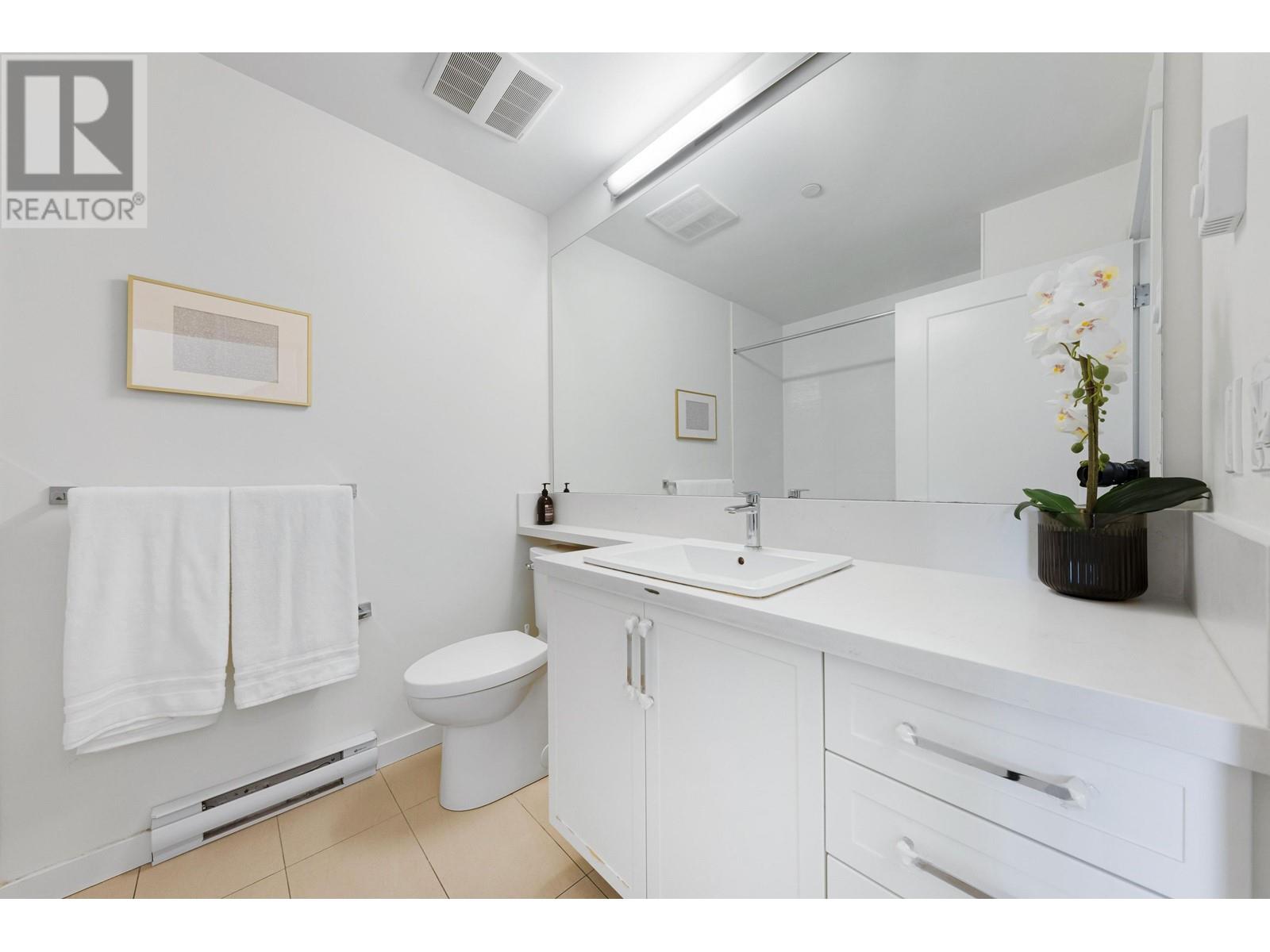 Listing Picture 9 of 29 : 2763 DUKE STREET, Vancouver / 溫哥華 - 魯藝地產 Yvonne Lu Group - MLS Medallion Club Member