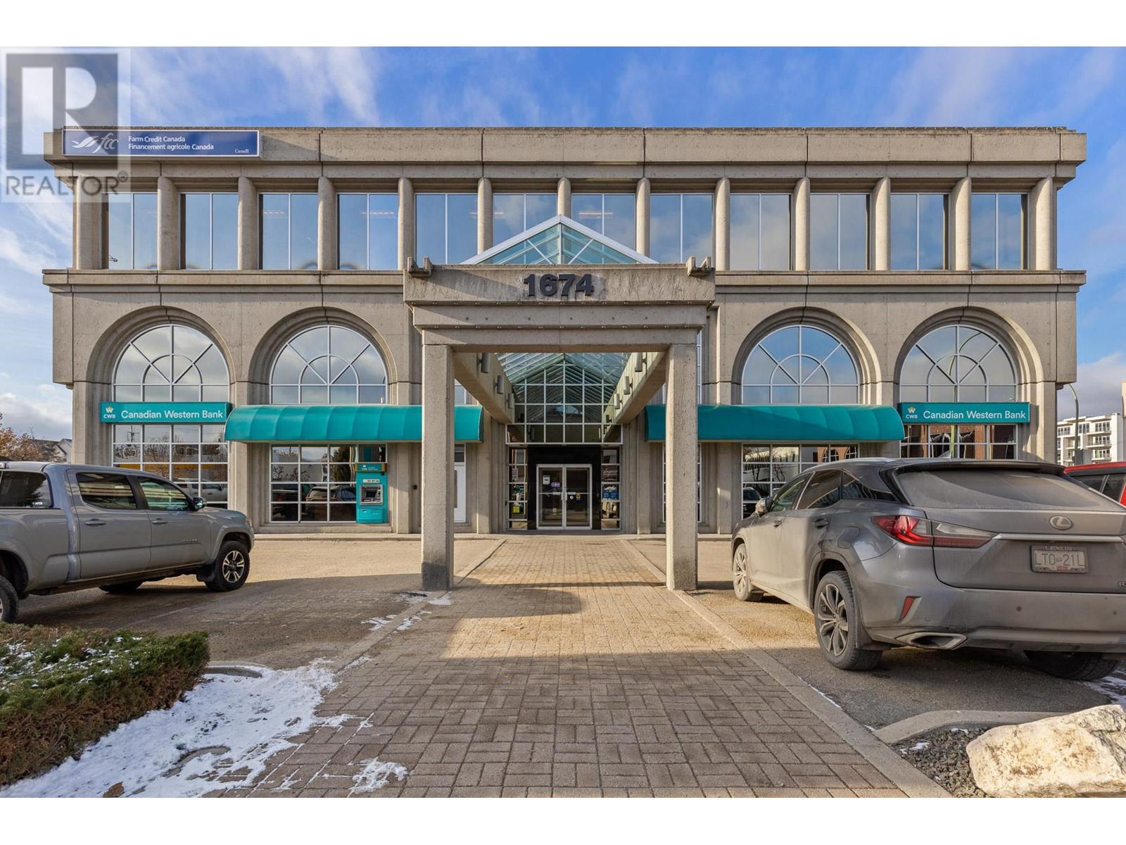 1674 Bertram Street Unit# 100, Kelowna, British Columbia