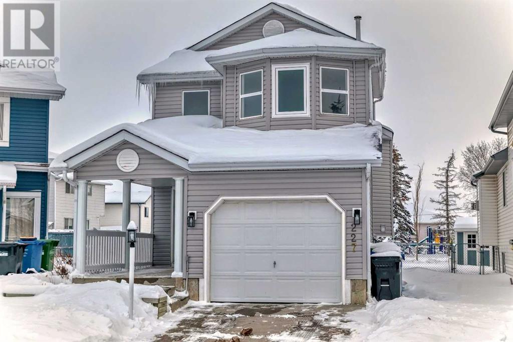 227 Saratoga Place Ne, Calgary, Alberta  T1Y 6Z9 - Photo 2 - A2180882