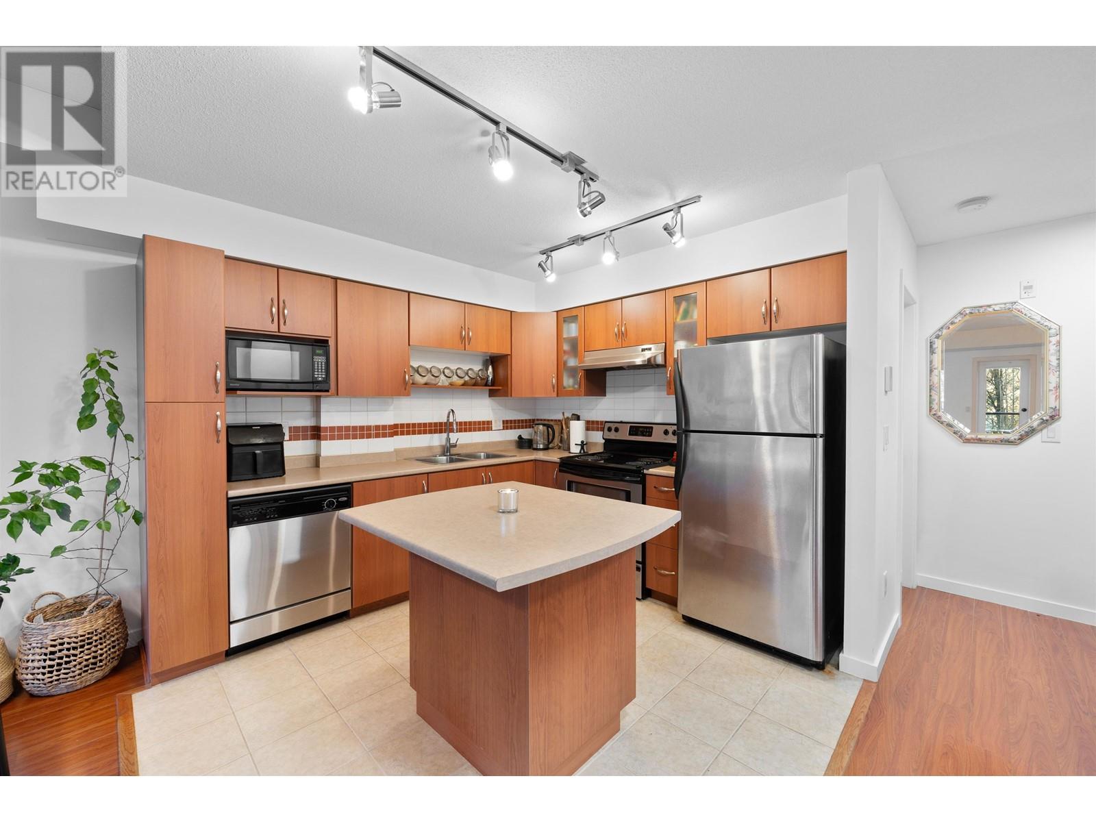 106 160 Shoreline Circle, Port Moody, British Columbia  V3H 0B2 - Photo 8 - R2948868
