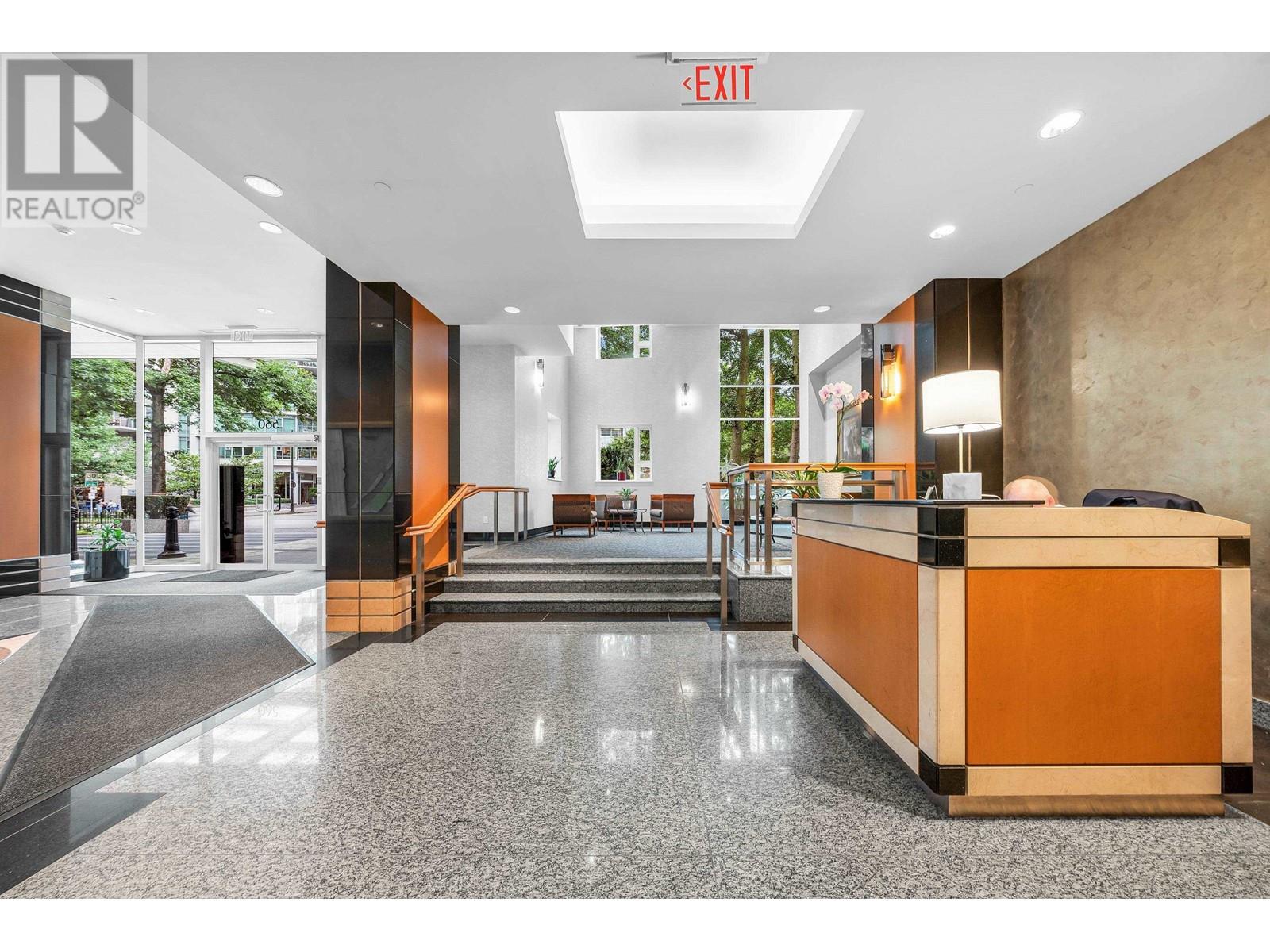 Listing Picture 6 of 38 : 603 560 CARDERO STREET, Vancouver / 溫哥華 - 魯藝地產 Yvonne Lu Group - MLS Medallion Club Member