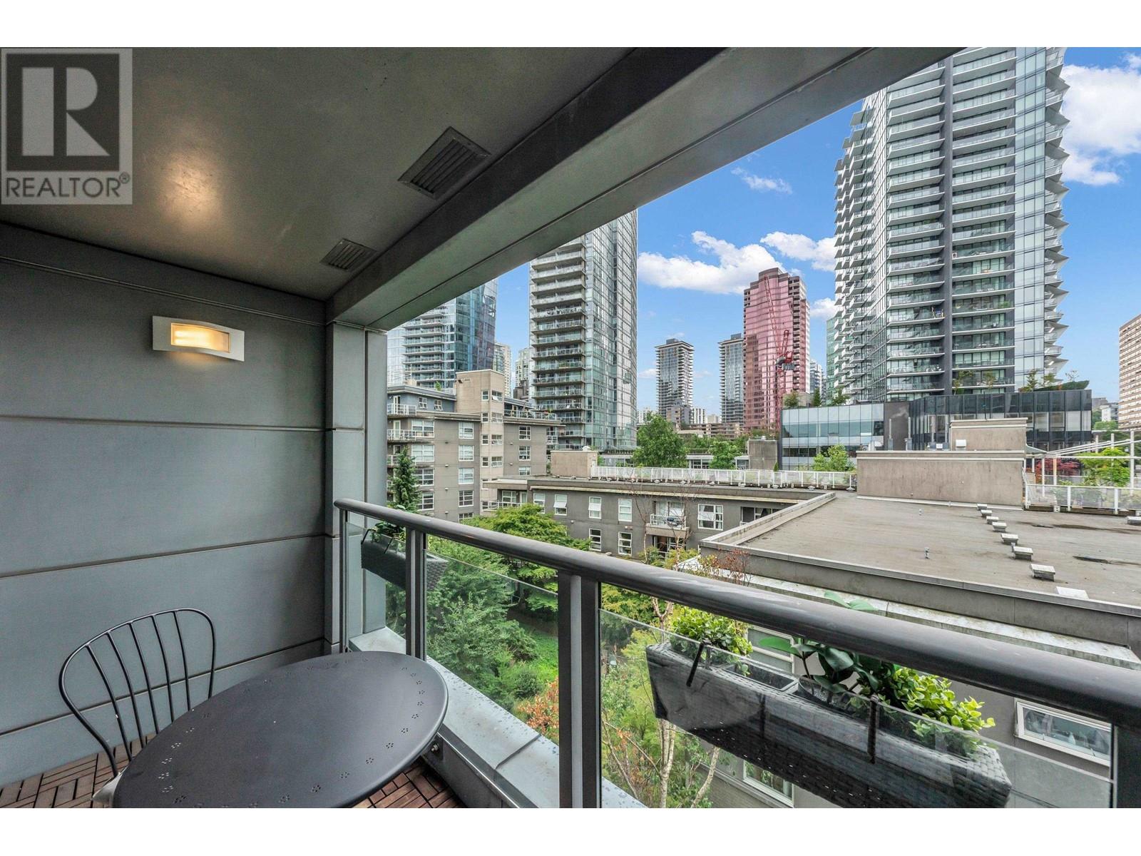 Listing Picture 21 of 38 : 603 560 CARDERO STREET, Vancouver / 溫哥華 - 魯藝地產 Yvonne Lu Group - MLS Medallion Club Member