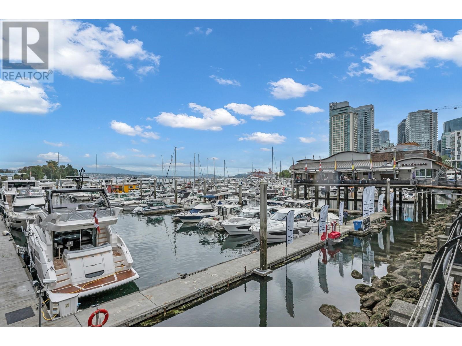 Listing Picture 3 of 38 : 603 560 CARDERO STREET, Vancouver / 溫哥華 - 魯藝地產 Yvonne Lu Group - MLS Medallion Club Member