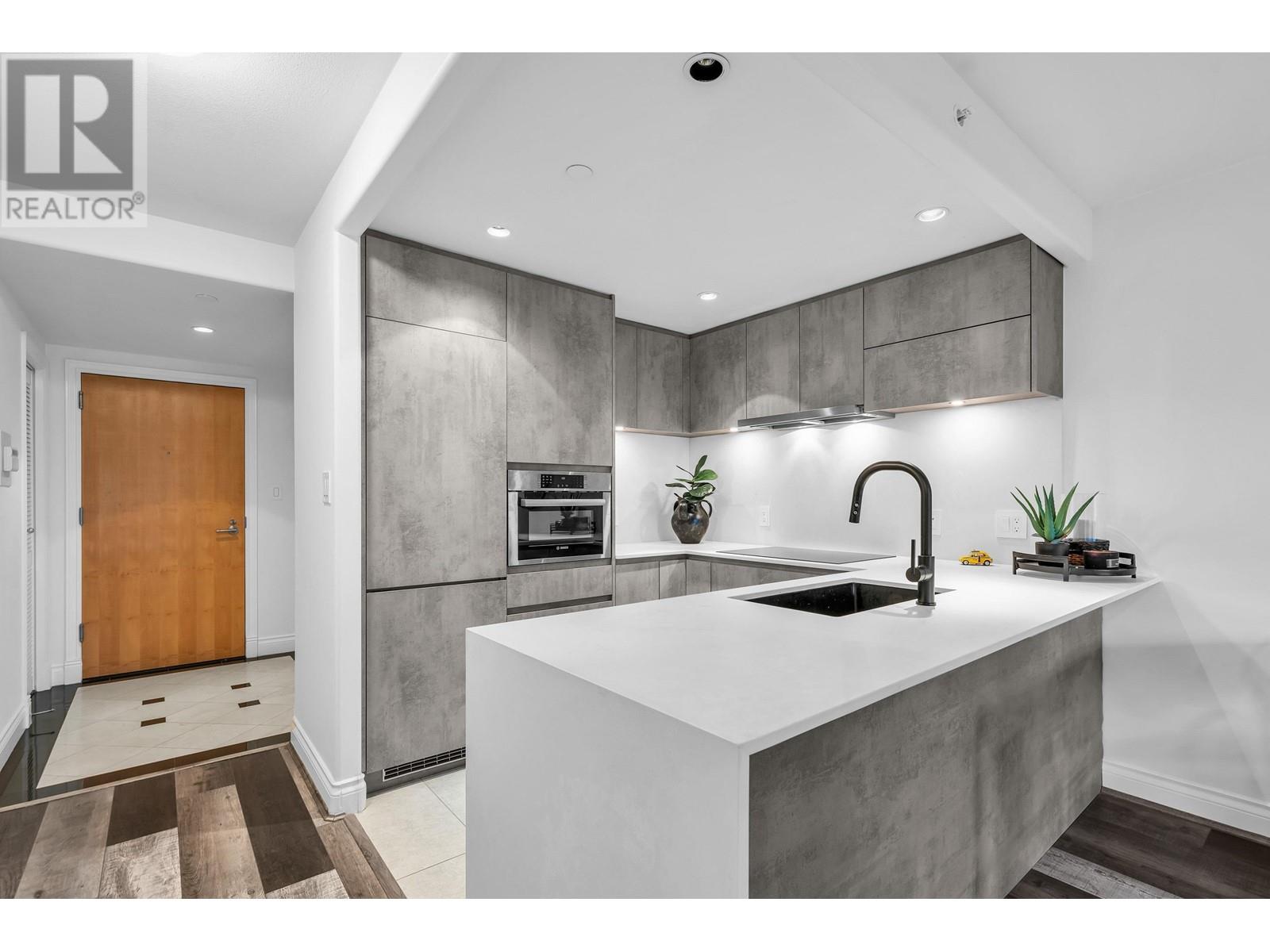 Listing Picture 8 of 38 : 603 560 CARDERO STREET, Vancouver / 溫哥華 - 魯藝地產 Yvonne Lu Group - MLS Medallion Club Member