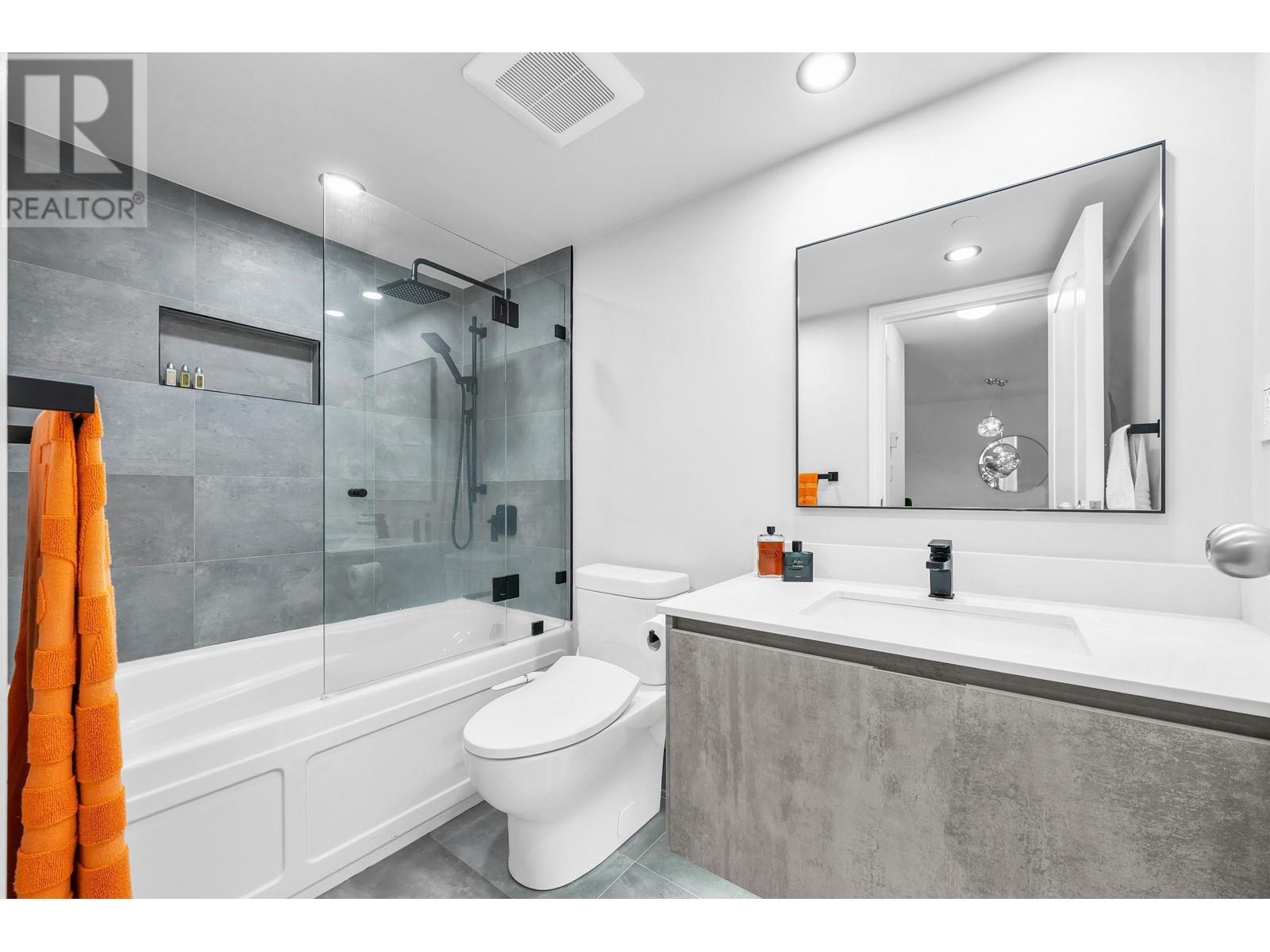 Listing Picture 22 of 38 : 603 560 CARDERO STREET, Vancouver / 溫哥華 - 魯藝地產 Yvonne Lu Group - MLS Medallion Club Member