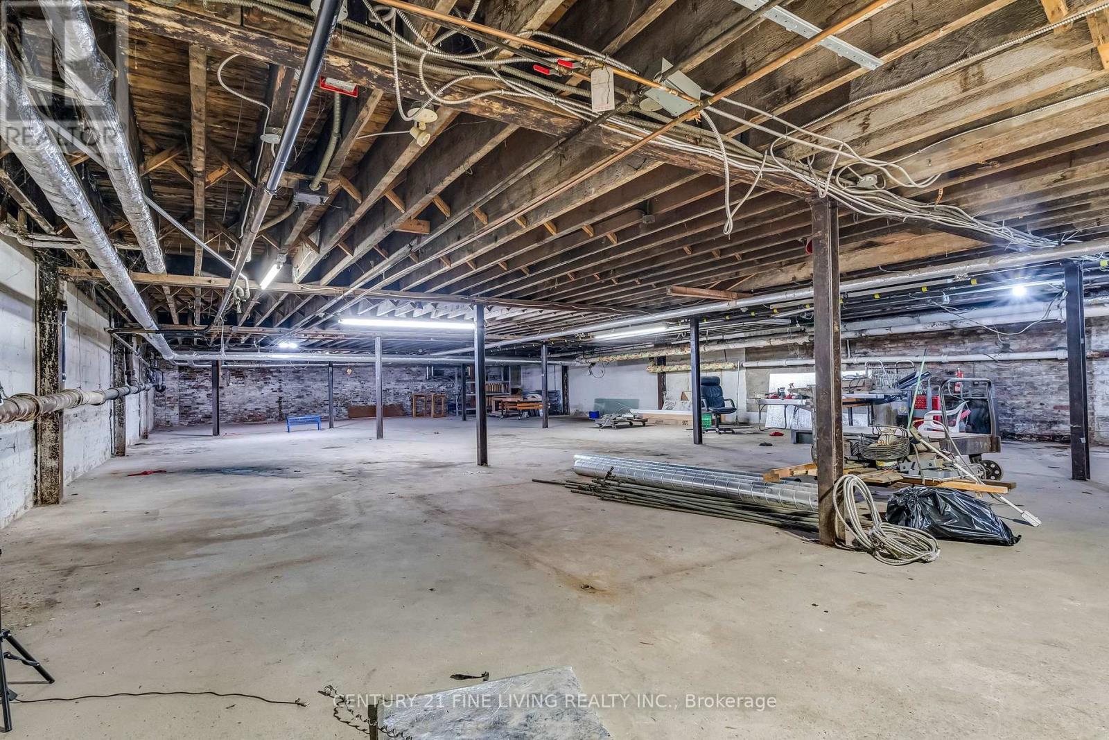 Main - 2863 Lake Shore Boulevard W, Toronto, Ontario  M8V 1H8 - Photo 33 - W11881941