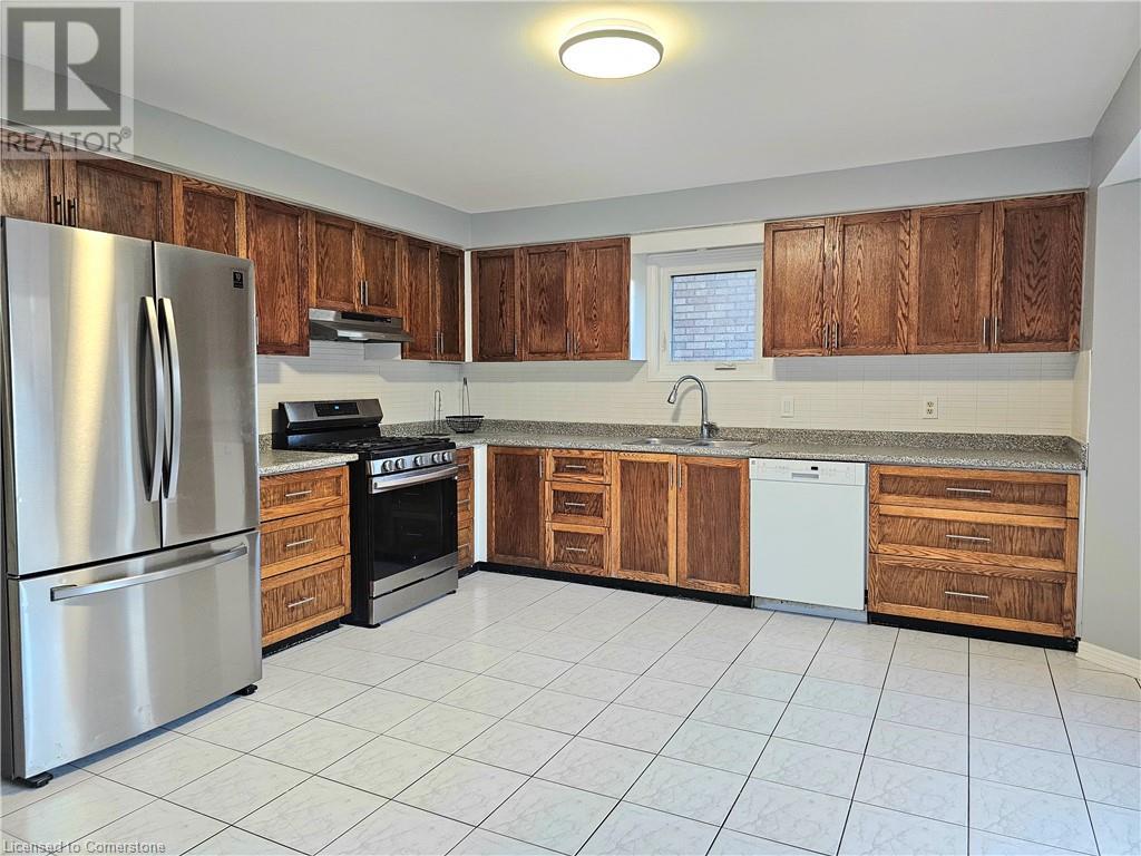 486 Dicenzo Drive, Hamilton, Ontario  L9B 2C4 - Photo 10 - 40683414