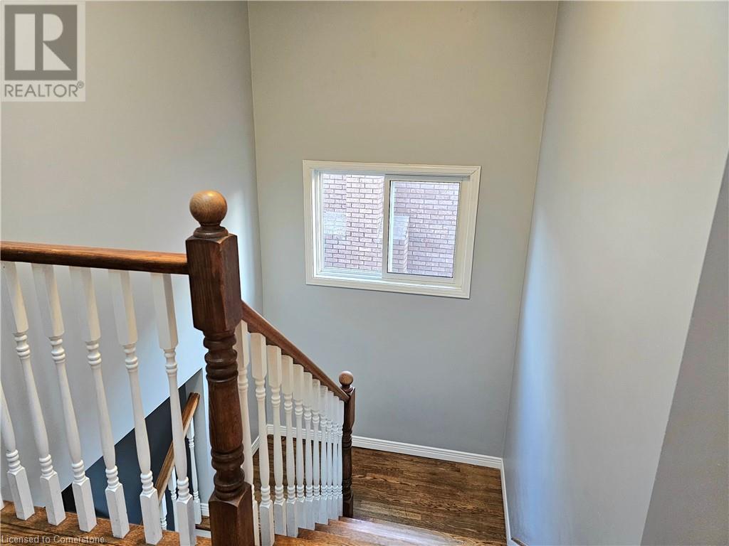 486 Dicenzo Drive, Hamilton, Ontario  L9B 2C4 - Photo 14 - 40683414