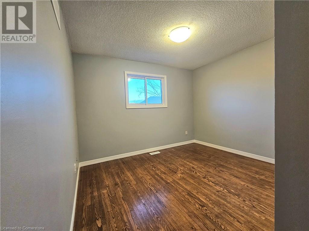486 Dicenzo Drive, Hamilton, Ontario  L9B 2C4 - Photo 19 - 40683414