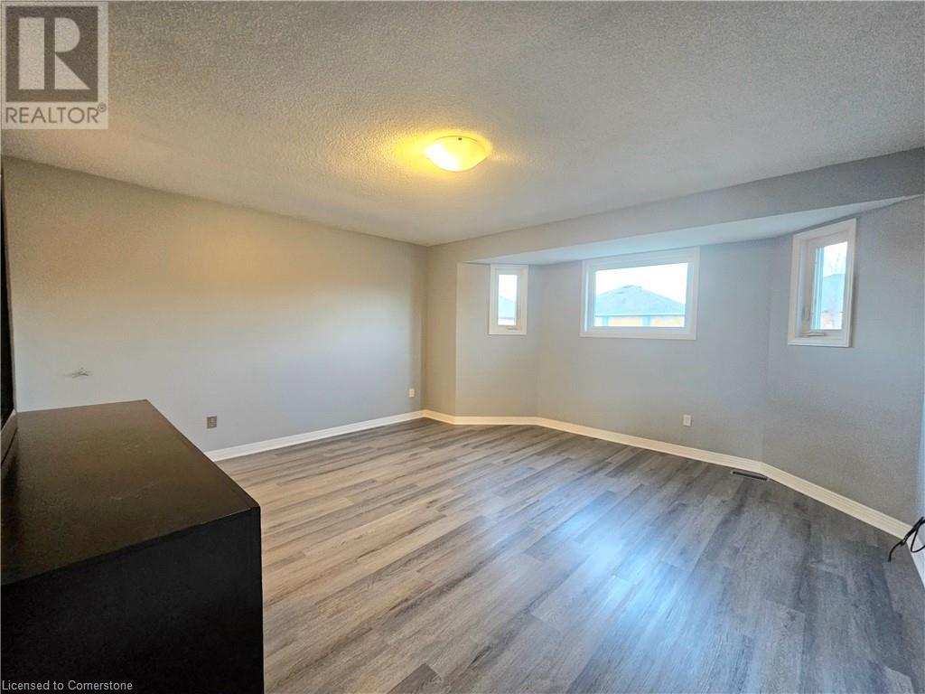 486 Dicenzo Drive, Hamilton, Ontario  L9B 2C4 - Photo 23 - 40683414