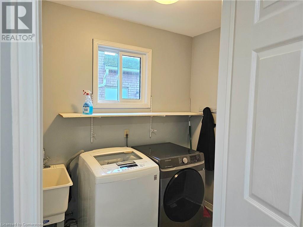 486 Dicenzo Drive, Hamilton, Ontario  L9B 2C4 - Photo 7 - 40683414