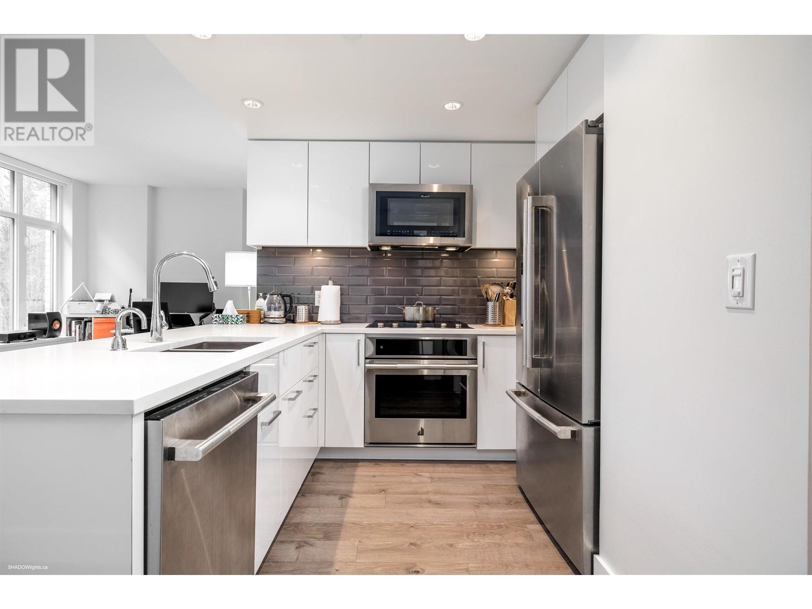 Listing Picture 10 of 24 : 212 3451 SAWMILL CRESCENT, Vancouver / 溫哥華 - 魯藝地產 Yvonne Lu Group - MLS Medallion Club Member