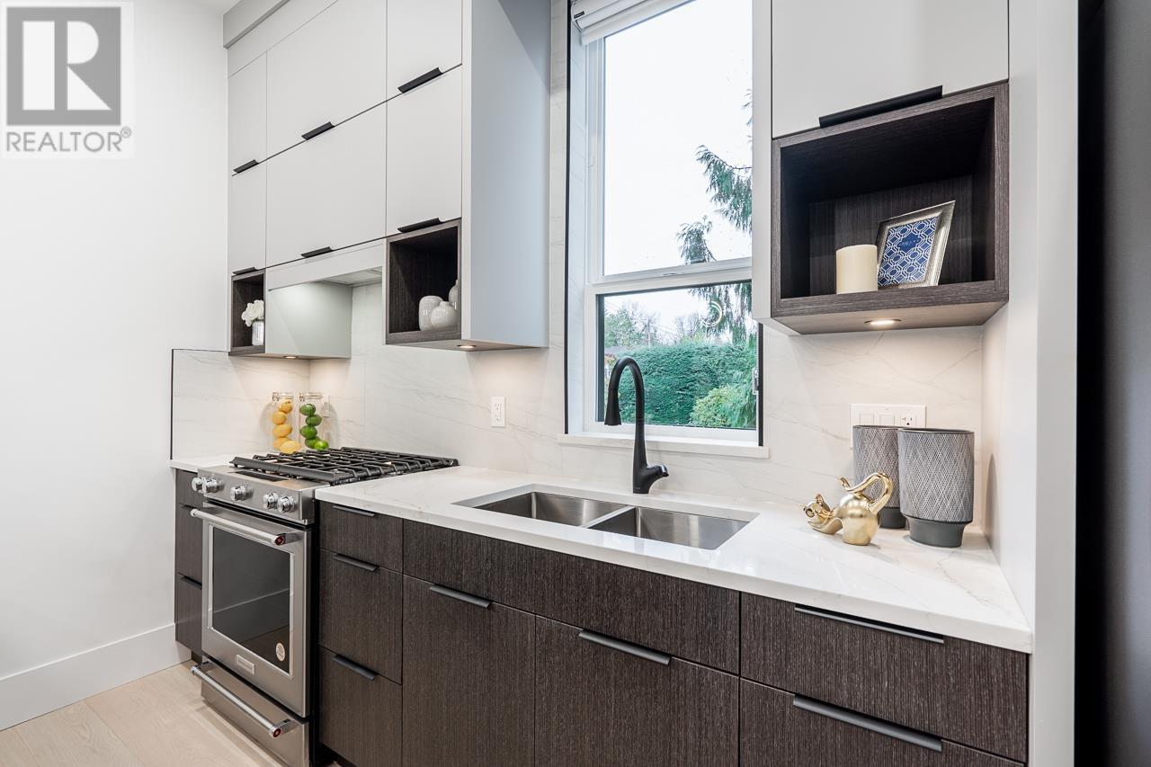 102 942 Stewart Avenue, Coquitlam, British Columbia  V3K 2N6 - Photo 12 - R2948937