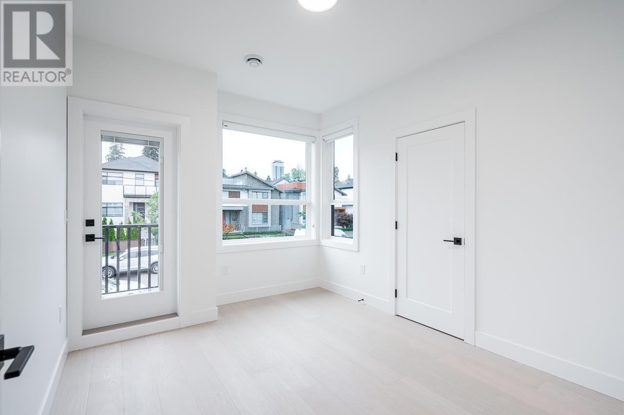 102 942 Stewart Avenue, Coquitlam, British Columbia  V3K 2N6 - Photo 31 - R2948937