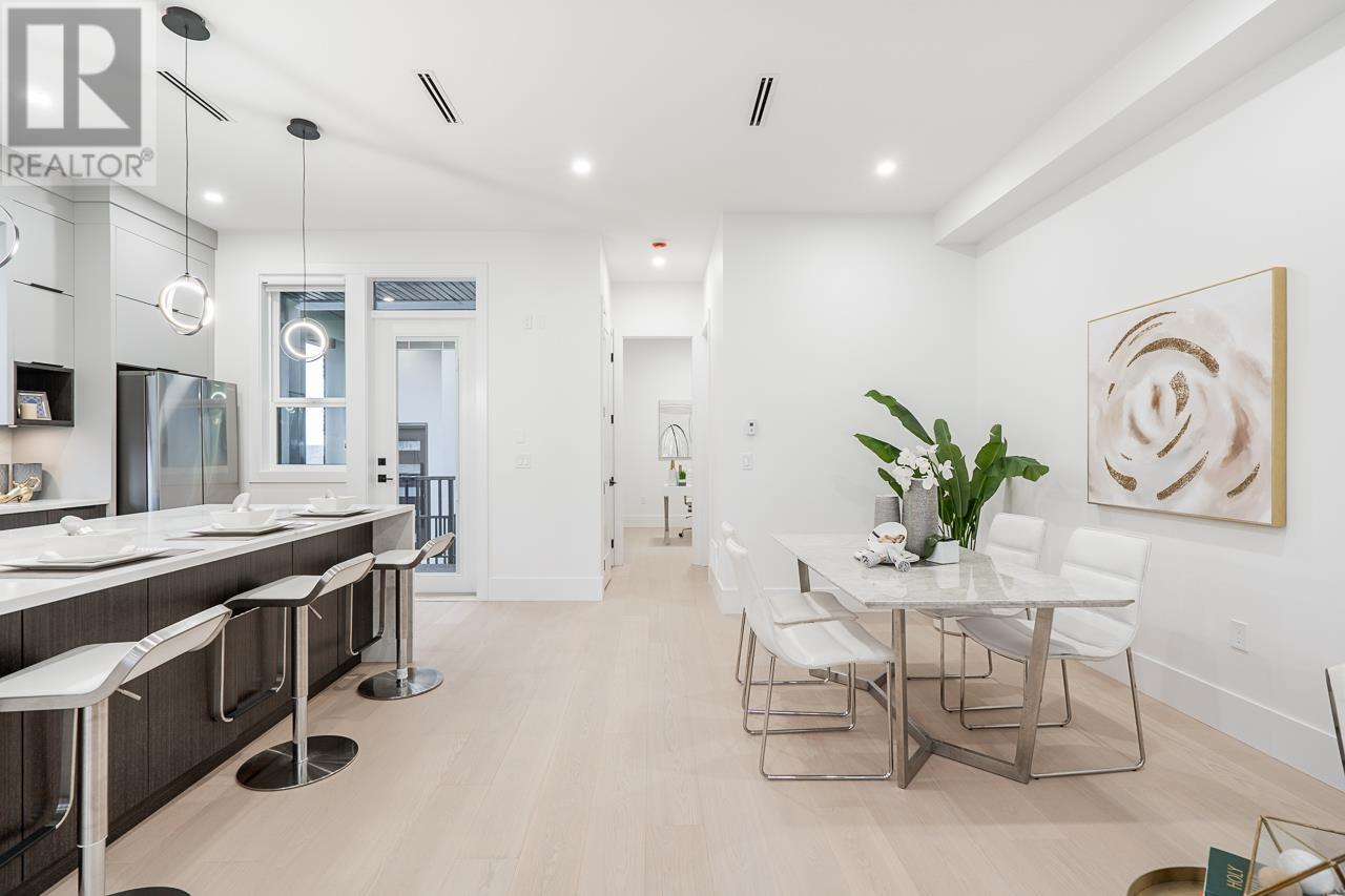 102 942 Stewart Avenue, Coquitlam, British Columbia  V3K 2N6 - Photo 7 - R2948937