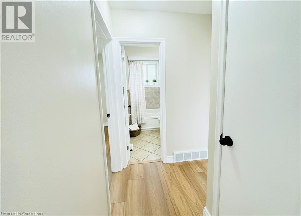 2434 Tait Avenue, Burlington, Ontario  L7P 1H1 - Photo 11 - 40683385