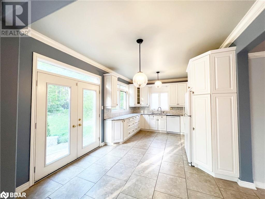 33 Cumming Drive, Barrie, Ontario  L4N 0C5 - Photo 13 - 40683498