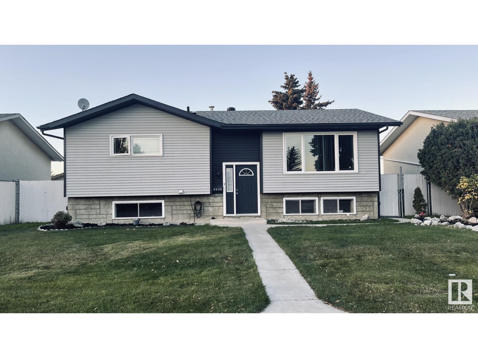 8408 145 AV NW NW, Edmonton, Alberta