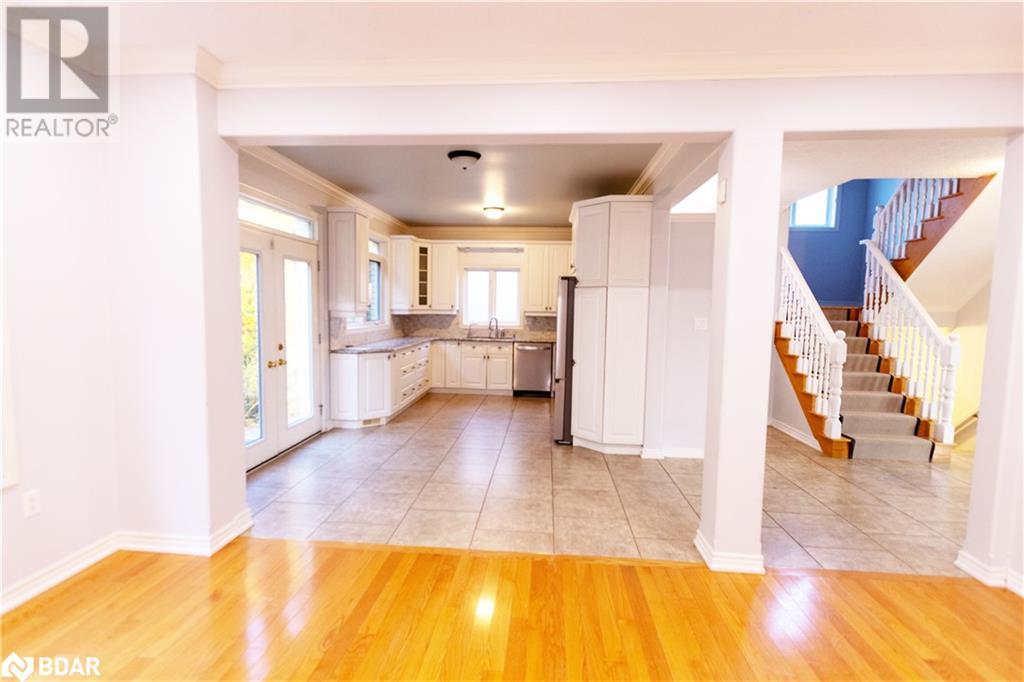 33 Cumming Drive, Barrie, Ontario  L4N 0C5 - Photo 7 - 40683531