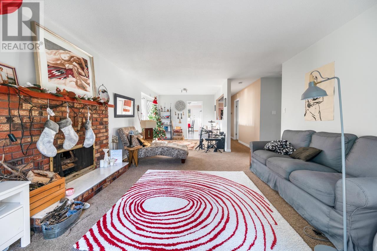 3003 Sunnyhurst Road, North Vancouver, British Columbia  V7K 2G4 - Photo 8 - R2948415