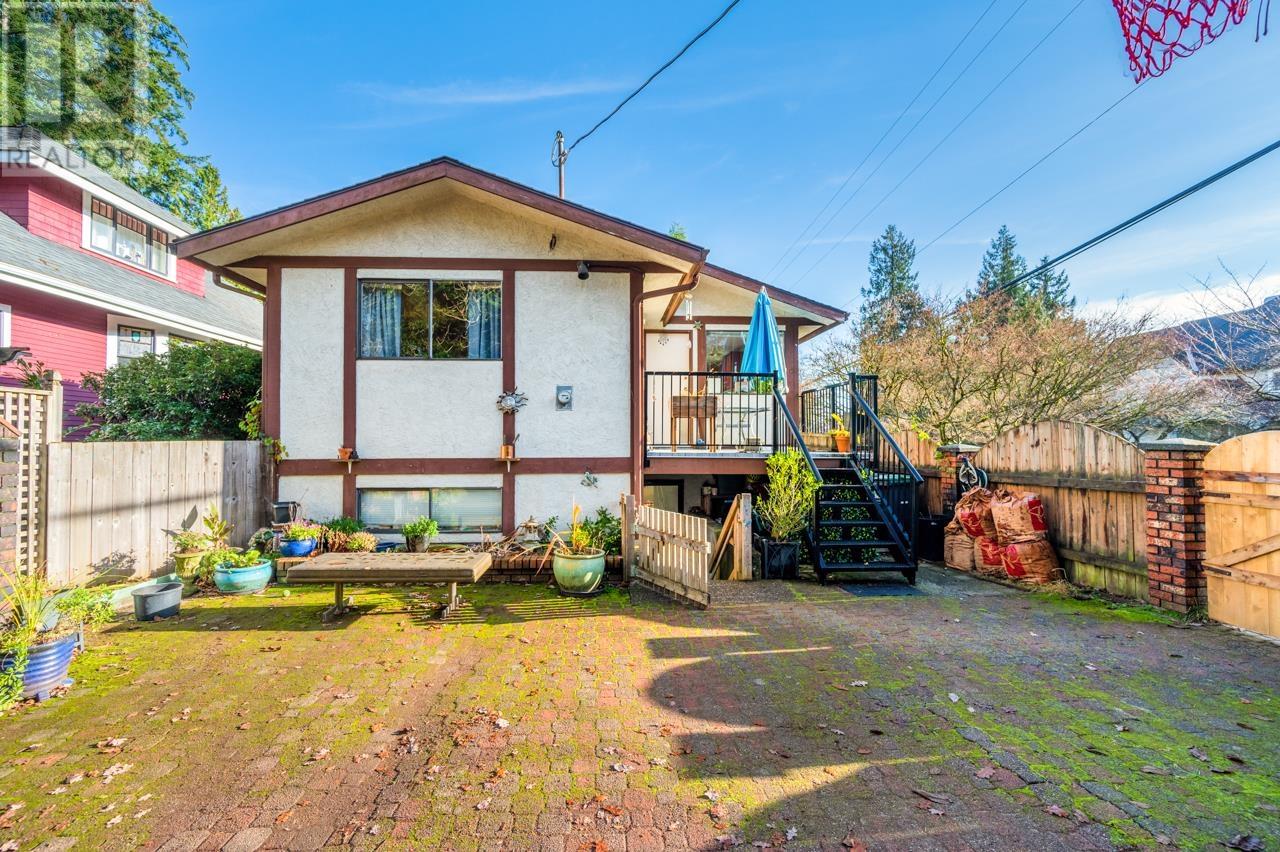 3003 Sunnyhurst Road, North Vancouver, British Columbia  V7K 2G4 - Photo 4 - R2948415
