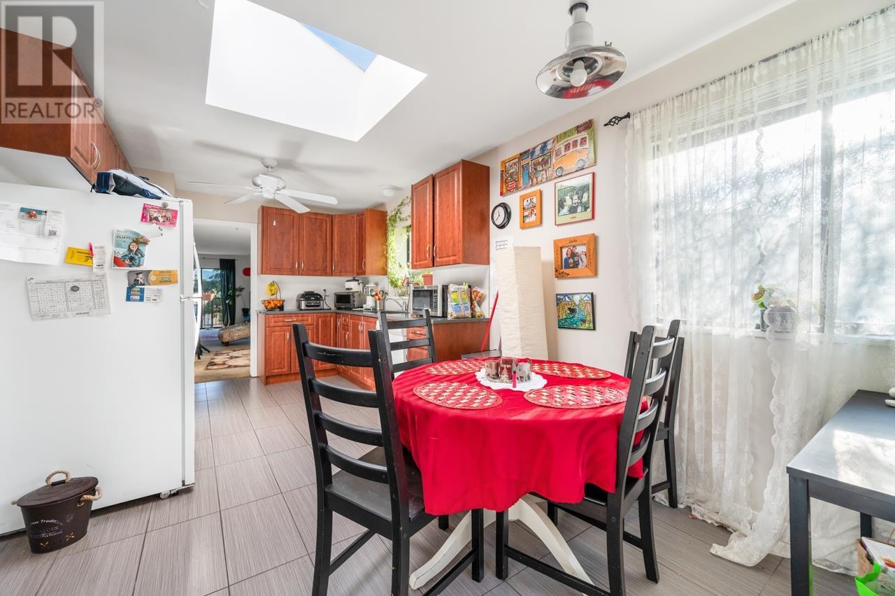 3003 Sunnyhurst Road, North Vancouver, British Columbia  V7K 2G4 - Photo 13 - R2948415