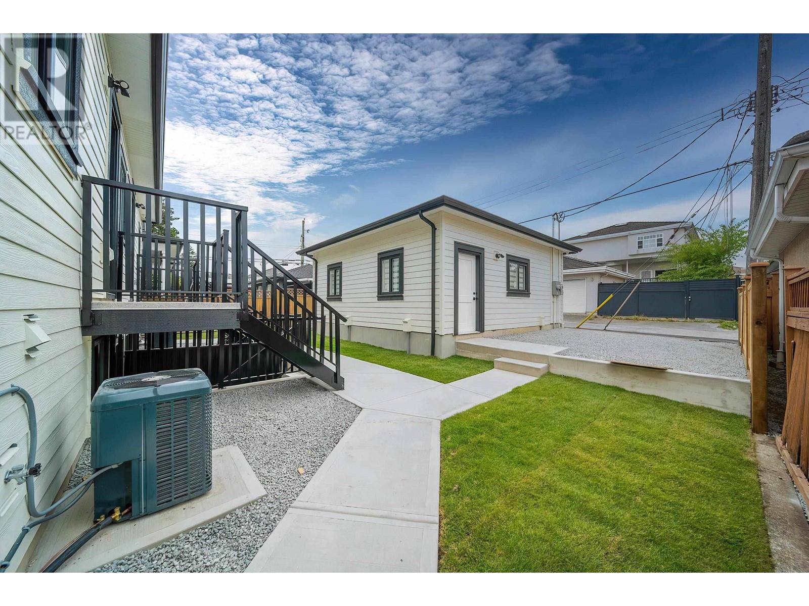 Listing Picture 21 of 24 : 5529 SLOCAN STREET, Vancouver / 溫哥華 - 魯藝地產 Yvonne Lu Group - MLS Medallion Club Member