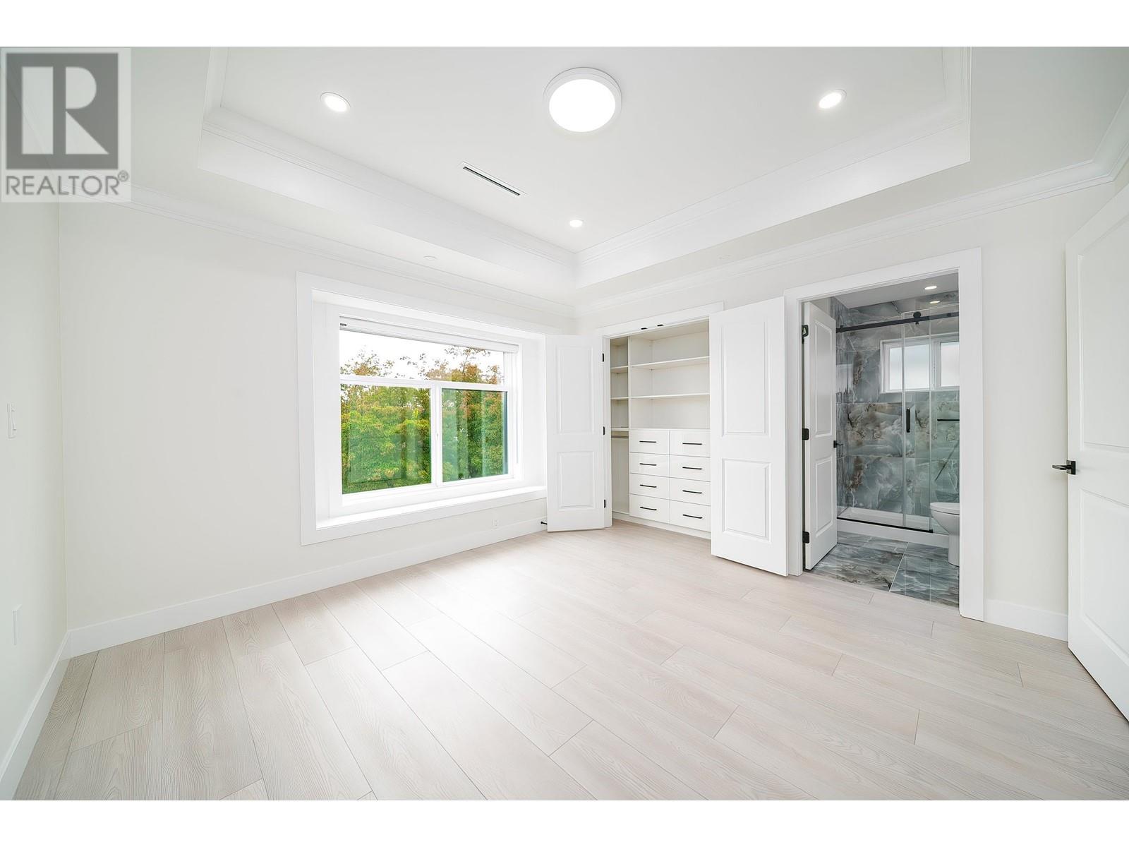 Listing Picture 12 of 24 : 5529 SLOCAN STREET, Vancouver / 溫哥華 - 魯藝地產 Yvonne Lu Group - MLS Medallion Club Member