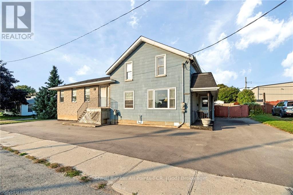 345 Huron Road, Goderich, Ontario  N7A 3A4 - Photo 3 - X10780518
