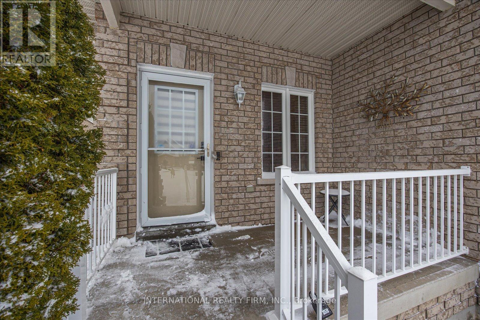 1306 Macinally Court, Oshawa (Pinecrest), Ontario  L1K 0B6 - Photo 2 - E11882195