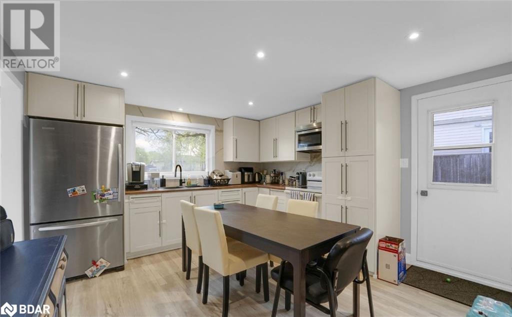 241 Letitia Street Unit# Upper, Barrie, Ontario  L4N 4Y7 - Photo 4 - 40683538