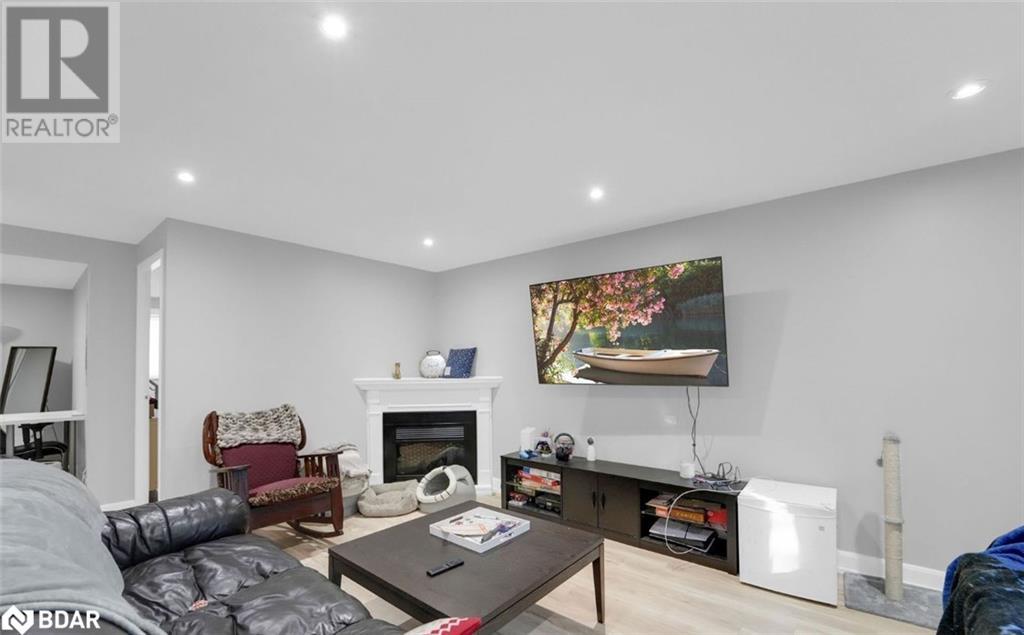 241 Letitia Street Unit# Upper, Barrie, Ontario  L4N 4Y7 - Photo 9 - 40683538