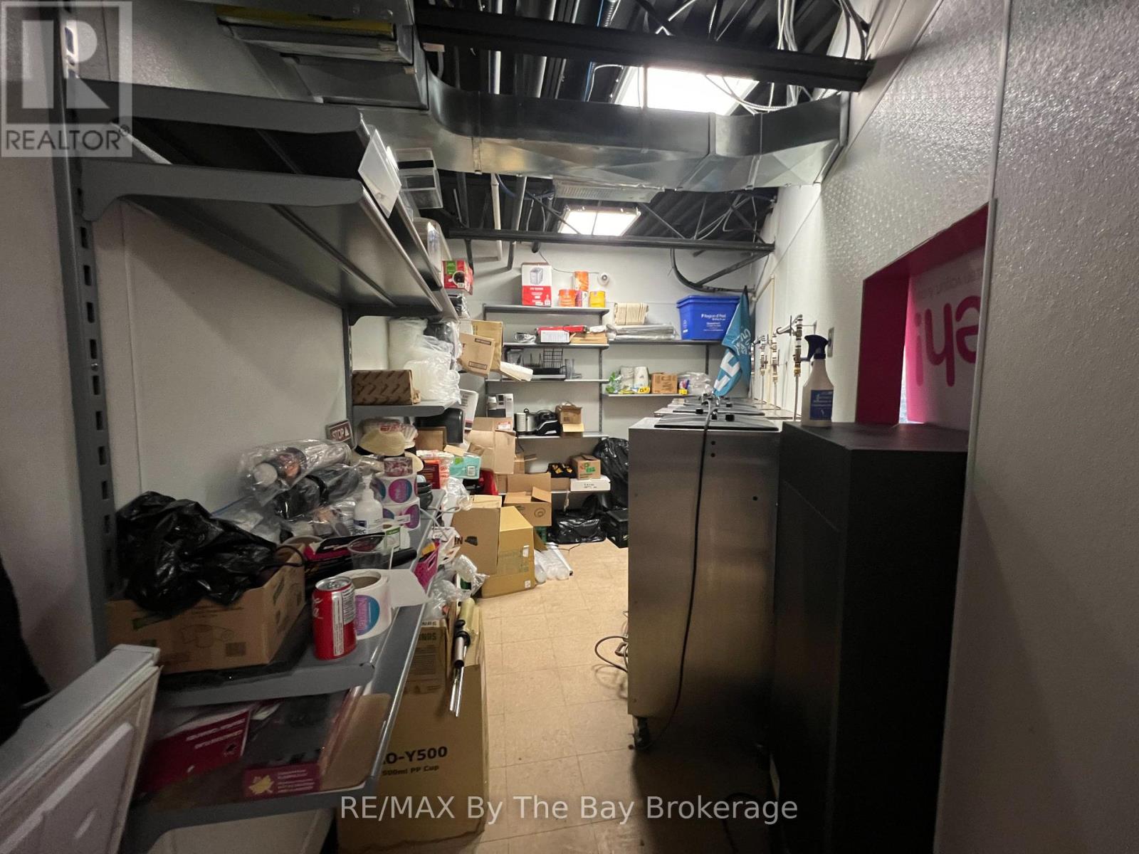 Unit B - 10 Main Street W, Wasaga Beach, Ontario  L9Z 2K3 - Photo 16 - S11882270