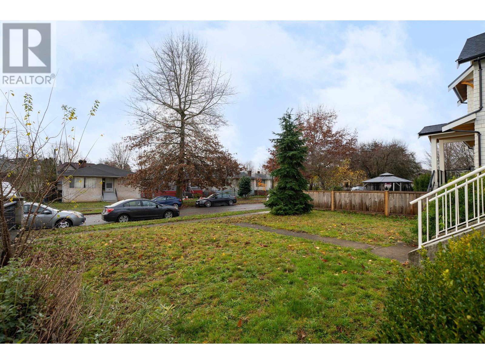 Listing Picture 7 of 7 : 2577 E 16TH AVENUE, Vancouver / 溫哥華 - 魯藝地產 Yvonne Lu Group - MLS Medallion Club Member