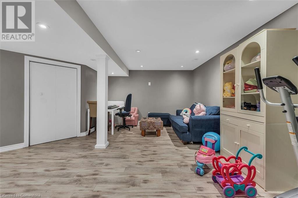 2200 Glenwood School Drive Unit# 42, Burlington, Ontario  L7R 4H3 - Photo 33 - 40683452