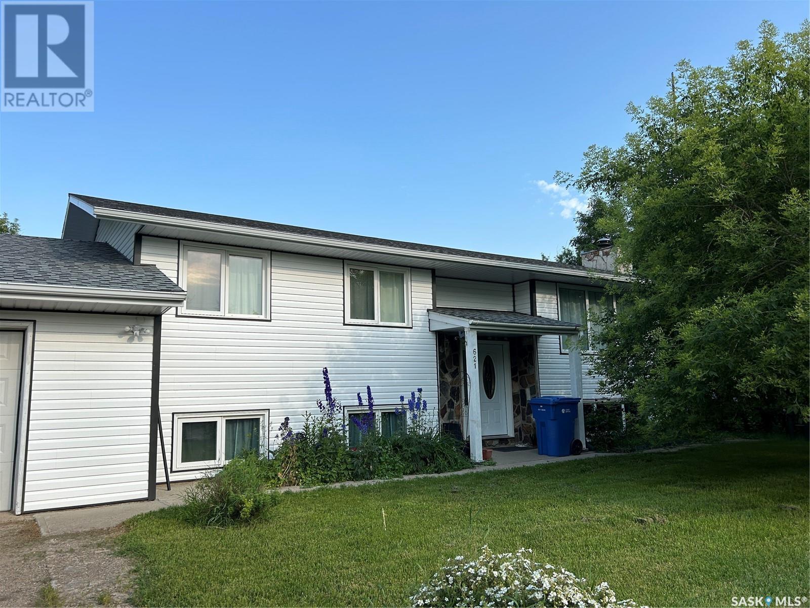 Property at 621 McCall STREET image 2