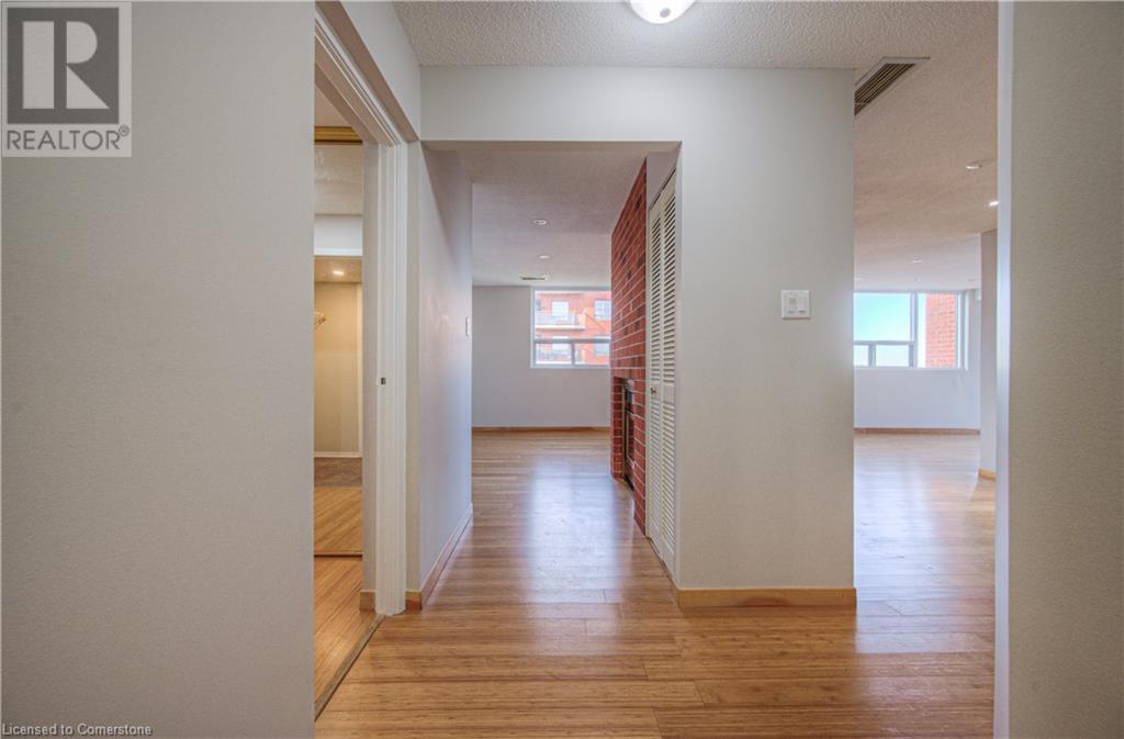 20 Ellen Street E Unit# 703, Kitchener, Ontario  N2H 6R7 - Photo 5 - 40678998