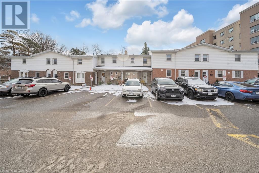 312 Westcourt Place, Waterloo, Ontario  N2L 2R7 - Photo 2 - 40683499