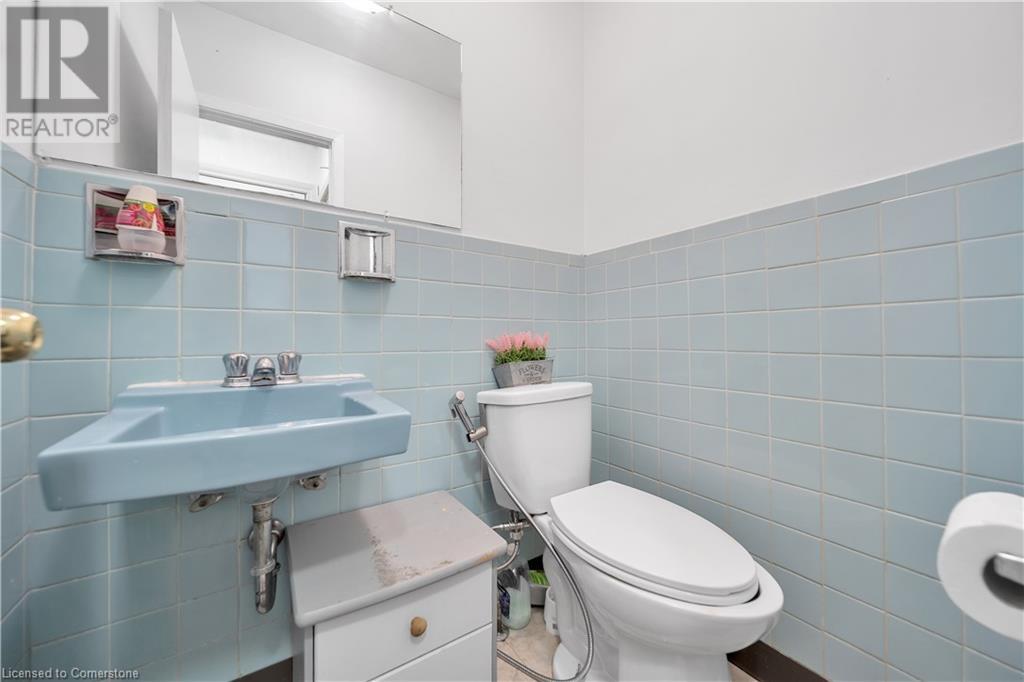 312 Westcourt Place, Waterloo, Ontario  N2L 2R7 - Photo 6 - 40683499