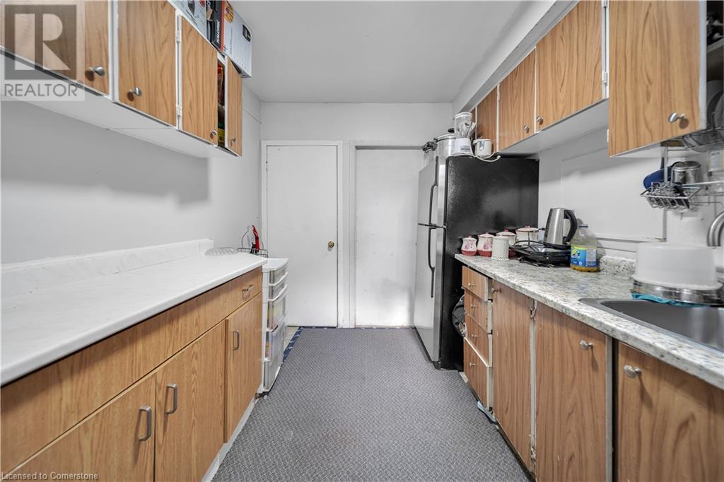 312 Westcourt Place, Waterloo, Ontario  N2L 2R7 - Photo 12 - 40683499